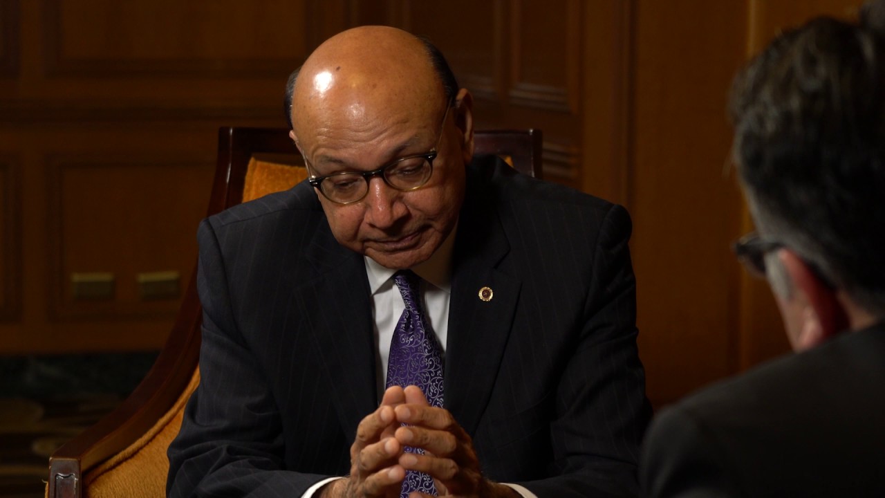 Khizr Khan in Conversation with Hector Villagra